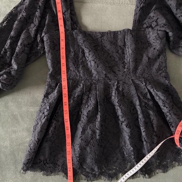 Tuckernuck Pomander Place black lace Daniella empire  waist blouse S - Picture 6 of 9